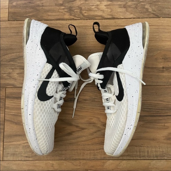 Nike Air - Picture 2 of 3